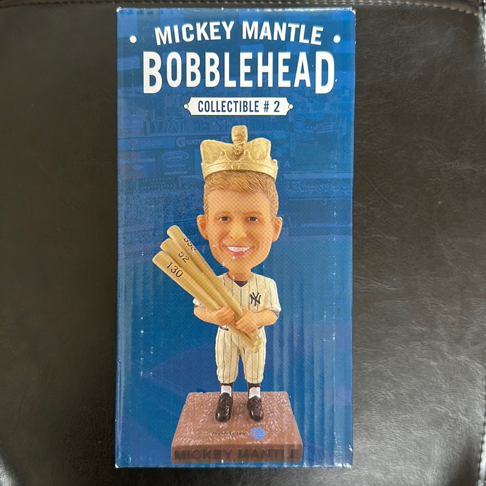 YANKEES OFFICIAL BOBBLEHEAD:  MICKEY MANTLE TRIPLE CROWN